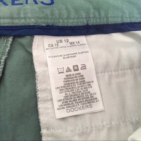 Dockers Shorts Size 12 - Picture 4 of 5